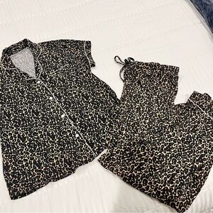 Knix Leopard Print Pajama Set XL women’s two-piece model short sleeve